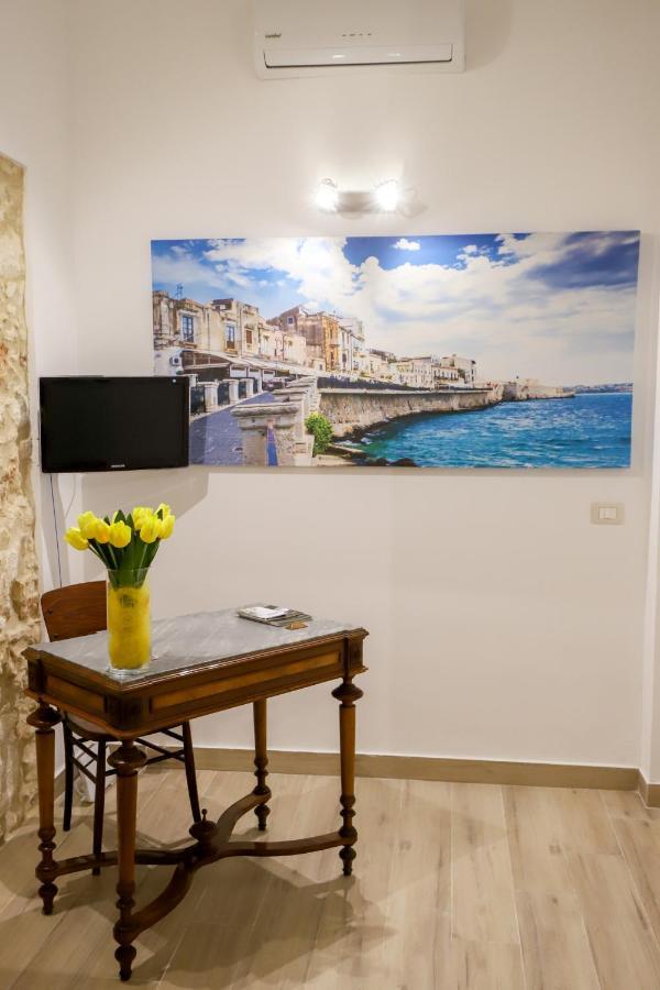 La Sicilia In Un Sogno Bed & Breakfast Syracuse Bagian luar foto